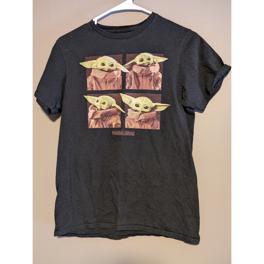 Star Wars‎ Yoda T-Shirt Men's Size Small Black The Mandalorian